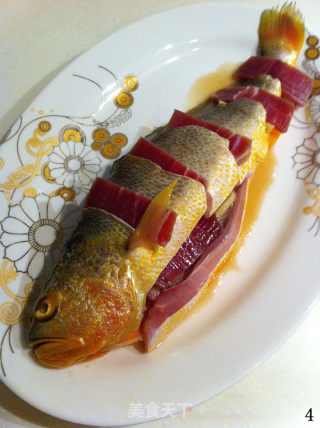 零厨艺也能轻松蒸出的美味——【火腿蒸黄鱼】的做法步骤：4