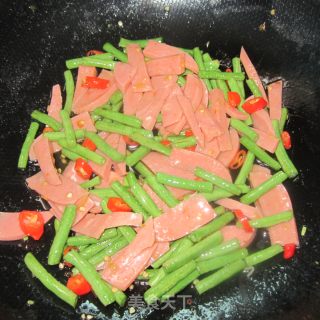 火腿烧豆角的做法步骤：10