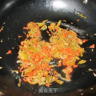 酸辣米虾面的做法步骤：6