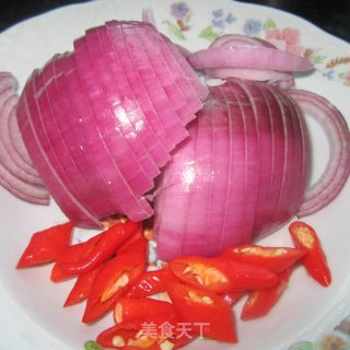 洋葱炒豆角的做法步骤：2