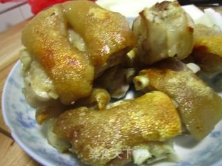 酱香黄豆焖猪手的做法步骤：2