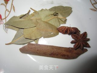 酱香黄豆焖猪手的做法步骤：4