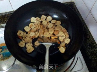 千张卷油条炒韭菜的做法步骤：4