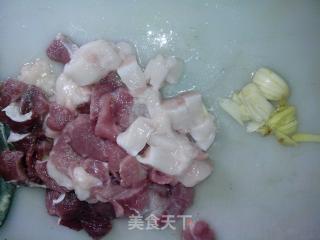 猪肉炒花菜的做法步骤：3