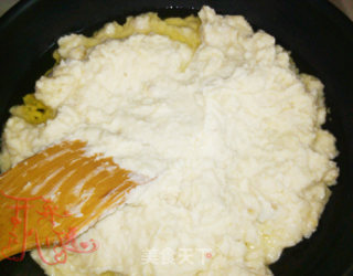 莲蓉蛋黄月饼的做法步骤：4