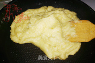 莲蓉蛋黄月饼的做法步骤：5