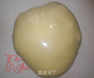 莲蓉蛋黄月饼的做法步骤：11