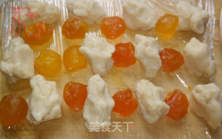 莲蓉蛋黄月饼的做法步骤：12