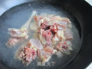 土鸡焖花卷——新疆味道的做法步骤：3