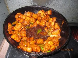 肥而不腻——红烧肉的做法步骤：4