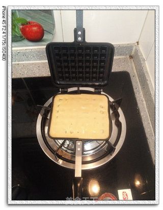 格子诱惑——华夫饼（泡打粉版，2个松饼的用量）的做法步骤：4