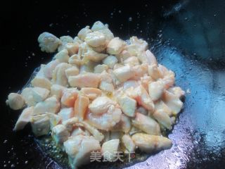 茄子炒鸡丁的做法步骤：3