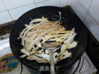 手撕杏鲍菇的做法步骤：4