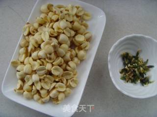 蛋黄莲蓉月饼的做法步骤：5