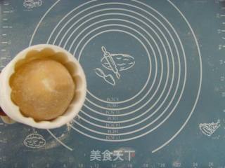蛋黄莲蓉月饼的做法步骤：15