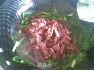 大蒜炒牛肉的做法步骤：5
