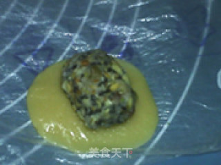 葡萄干果仁月饼的做法步骤：9
