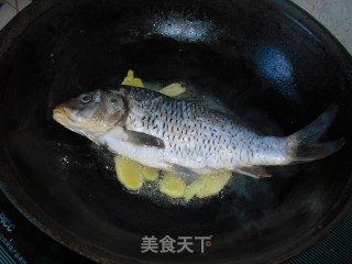 鲫鱼豆腐汤的做法步骤：5