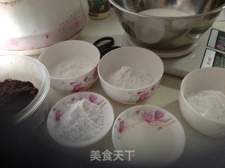双节同庆----冰皮月饼的做法步骤：1
