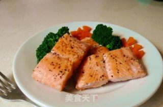 香煎三文鱼 + 芝士意面（10分钟健康套餐）的做法步骤：5