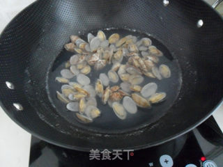 酱爆花蛤的做法步骤：2