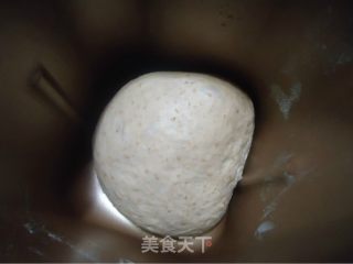 全麦餐包的做法步骤：2
