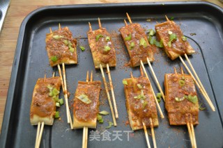 【五香烤豆干串串】的做法步骤：6