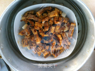 豆瓣酱蒸豆腐五花肉的做法步骤：7