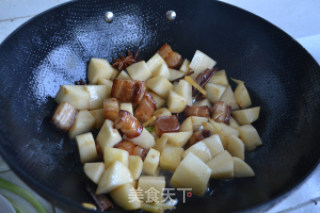 五花肉炖土豆的做法步骤：8