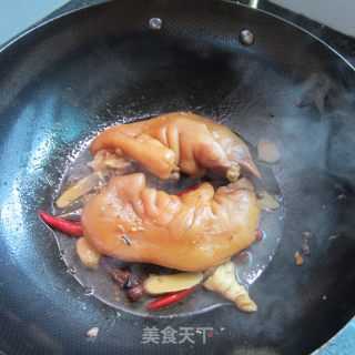 红烧猪手的做法步骤：8