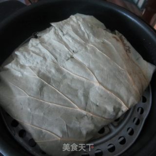 农家蒸肉----荷叶米粉肉的做法步骤：12