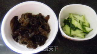 木耳肉片的做法步骤：2