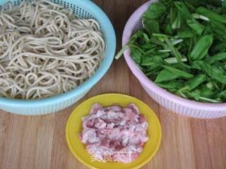 鸡毛菜肉丝炒面条的做法步骤：4