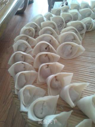 元宝馄饨（香菇猪肉馅）的做法步骤：3