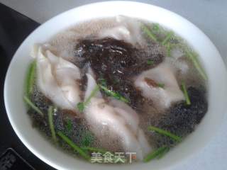 元宝馄饨（香菇猪肉馅）的做法步骤：6