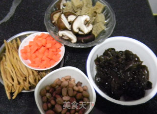 什锦烤麸的做法步骤：1