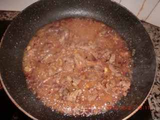 水煮牛肉片的做法步骤：10