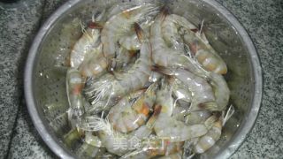 油焖虾的做法步骤：1