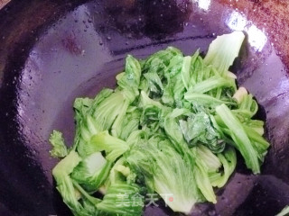 【怡汝私房快手小炒】荤菜好伴侣---清炒芥菜的做法步骤：4