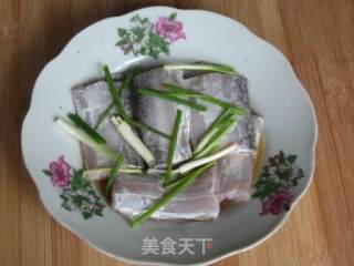 清蒸带鱼的做法步骤：4
