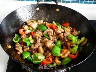 菜椒炒鸡块的做法步骤：12