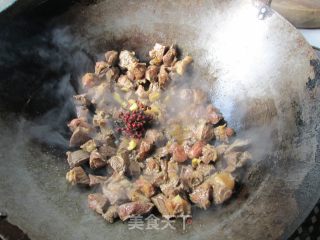 红烧牛肉的做法步骤：3