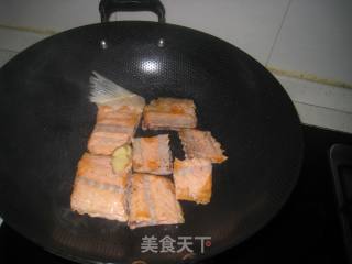 香菇三文鱼骨豆皮汤的做法步骤：4