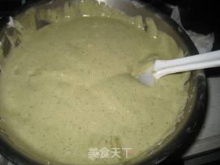 抹茶戚风蛋糕的做法步骤：8