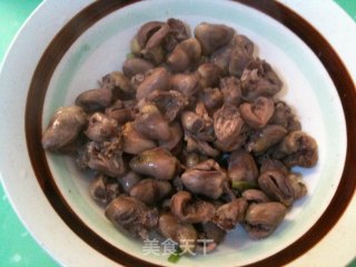 香芹爆鸡心的做法步骤：4