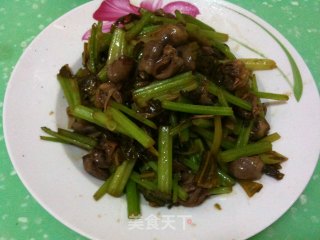 香芹爆鸡心的做法步骤：8