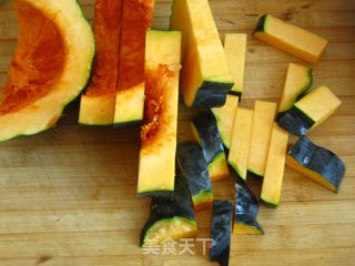 南瓜炖螃蟹的做法步骤：2
