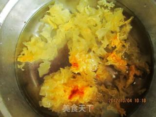 山菌黄鸡汤的做法步骤：2