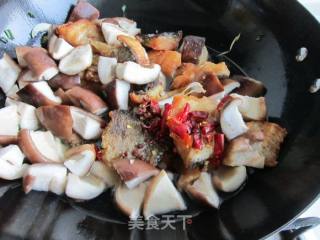 腐竹香菇炖鱼的做法步骤：11