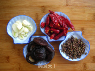 无油麻辣鸡翅的做法步骤：2